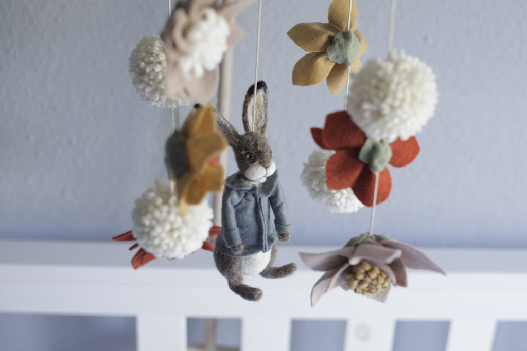 Nemezelt Nyúl Péter kiságyforgó