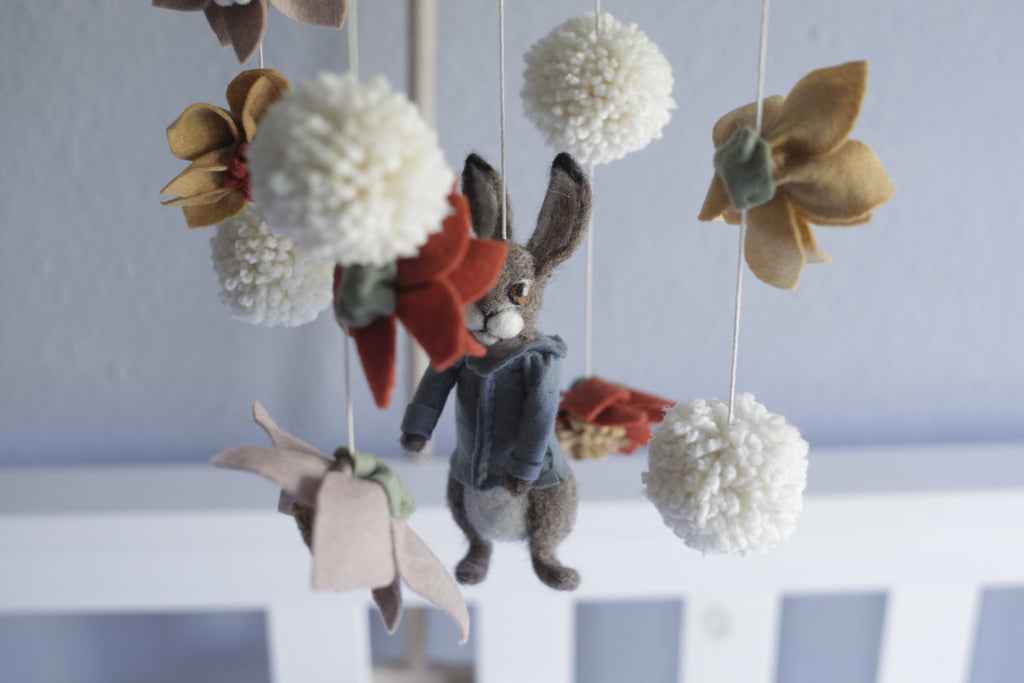 Nemezelt Nyúl Péter kiságyforgó